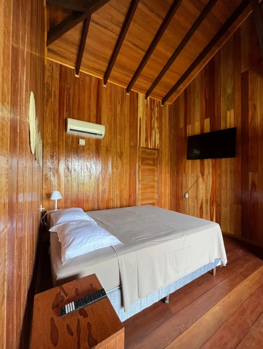 Quarto interior em madeira